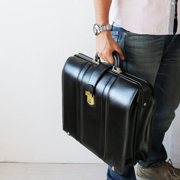 楽天市場】ダレスバッグ 革 牛革 メンズビジネスバッグ 鍵付き 防水