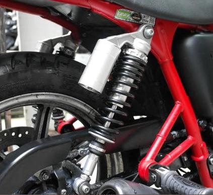 楽天市場】ボンネビルt100 トライアンフ（サスペンション｜パーツ