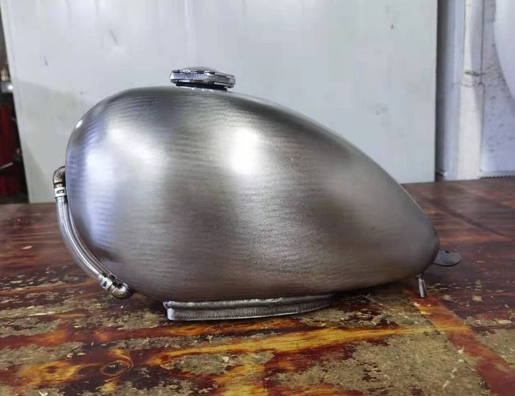 楽天市場】T-40 スポーツスター2006〜2022年用 ピーナッツタンク FI