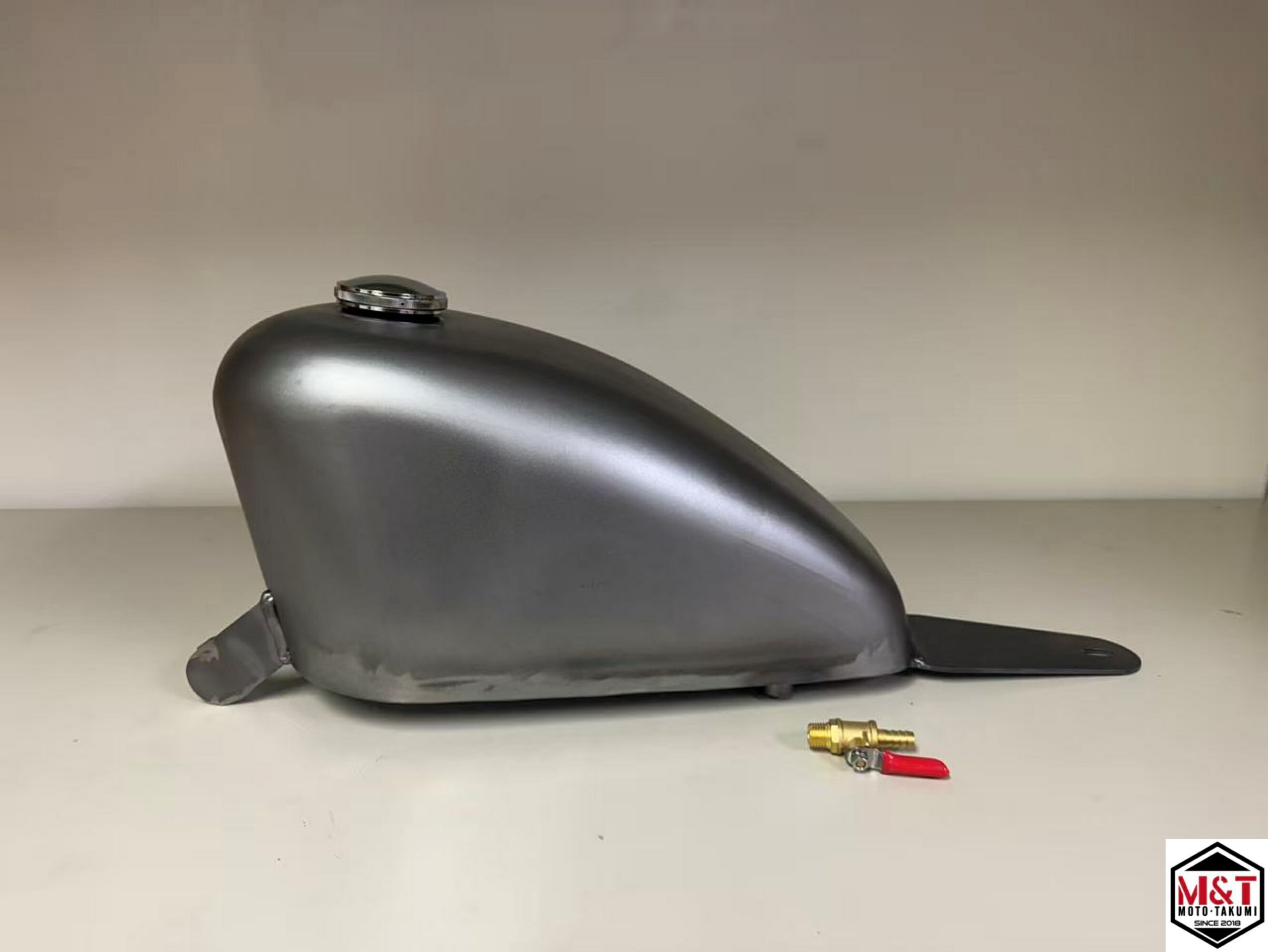 楽天市場】マグナ（タンク｜外装パーツ）：パーツ<バイク用品<車用品