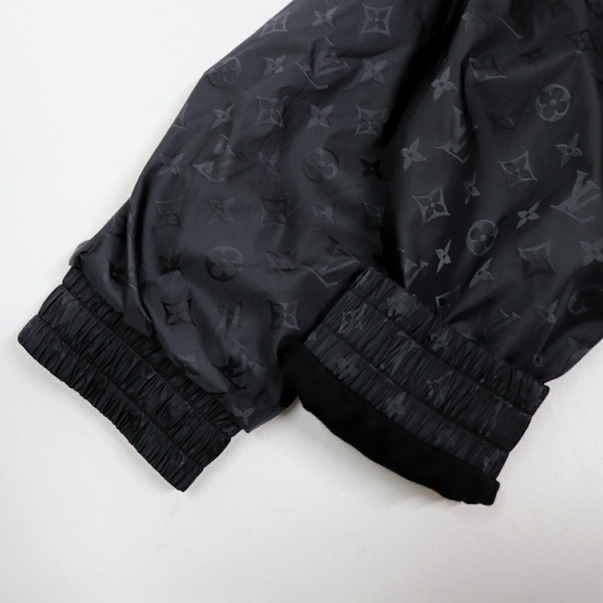 楽天市場】美品 ルイ・ヴィトン 23年 モノグラム リバーシブル ライト