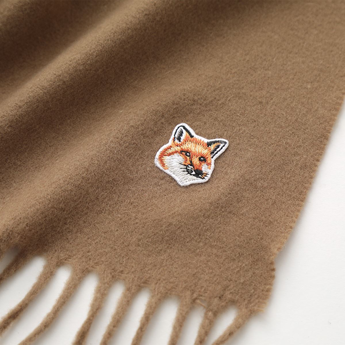 楽天市場】MAISON KITSUNE メゾンキツネ マフラー SMALL FOX HEAD WOOL