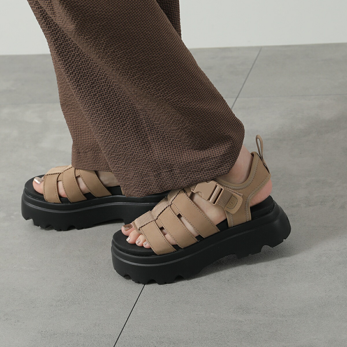 楽天市場】UGG アグ サンダル W CORA コーラ 1152698 レディース 厚底