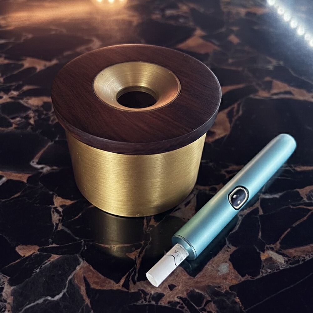 楽天市場】【楽天1位獲得】灰皿 フタ付 真鍮 おしゃれ 卓上 灰皿 ふた