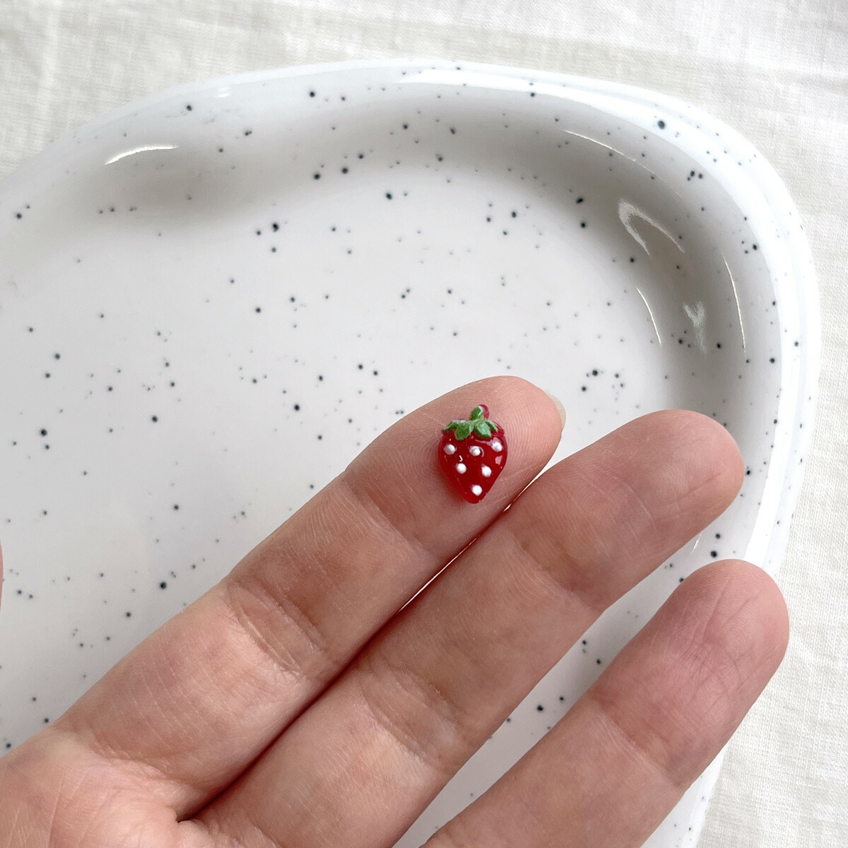 楽天市場】ミニいちごパーツ 【10個入】 いちご 立体 デコパーツ 貼り