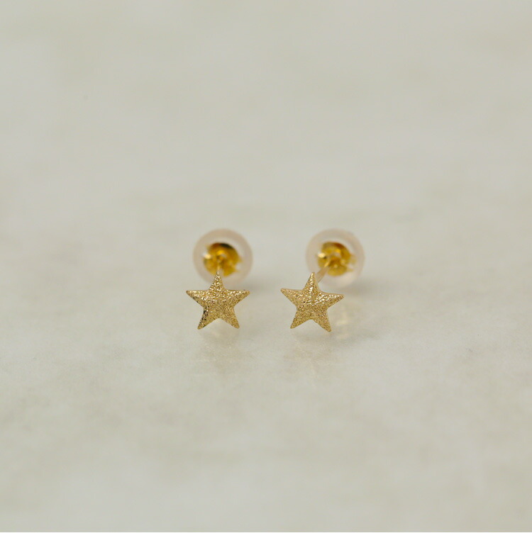 楽天市場】18金 ピアス 18k 18金ピアス レディース シンプル 星 スター