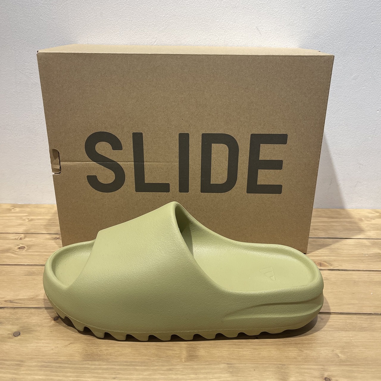 楽天市場】ADIDAS YEEZY SLIDE Resin 26.5cm FZ5904 アディダス
