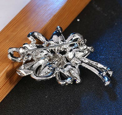 楽天市場】スワロフスキー ブルー フラワー ブローチ : Aquarius
