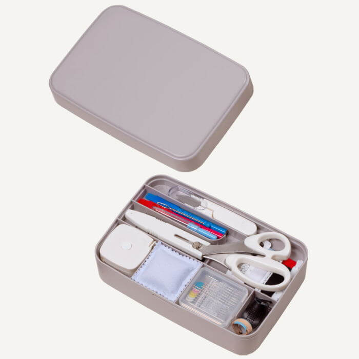 楽天市場】裁縫セット ソーイングセット うす型タイプ グレージュ No