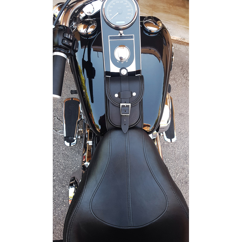 楽天市場】【Ends Cuoio】 Softail スマートバッグ ブラック