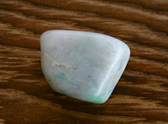 楽天市場】糸魚川翡翠原石 G00196 21mm*16mm*9mm : 糸魚川ヒスイの店