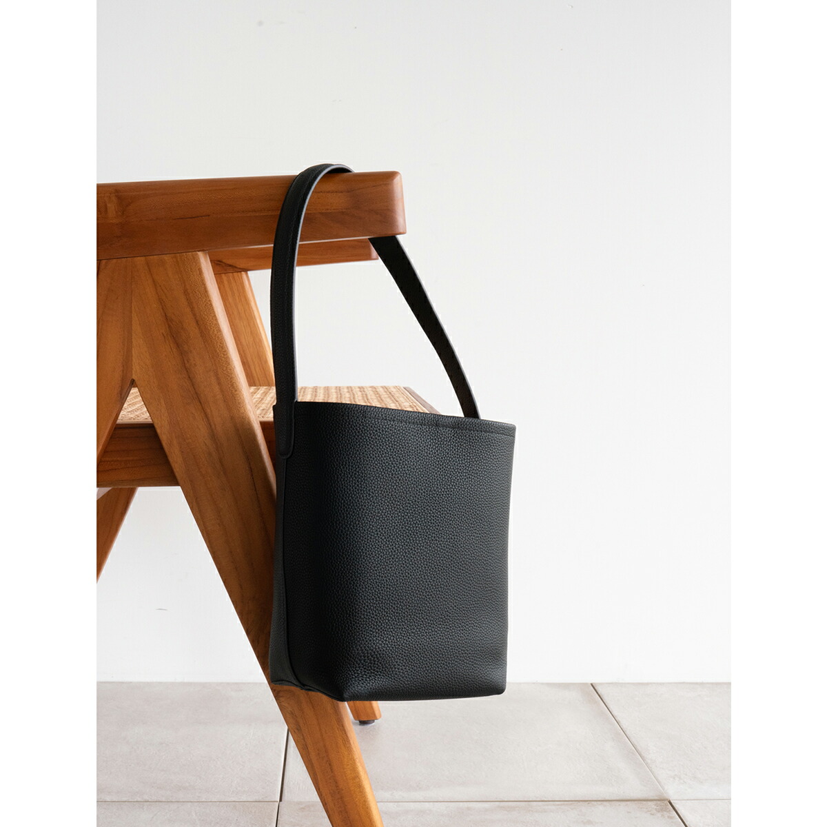 楽天市場】本革 ワンハンドル トートバッグ レディース レザー トート