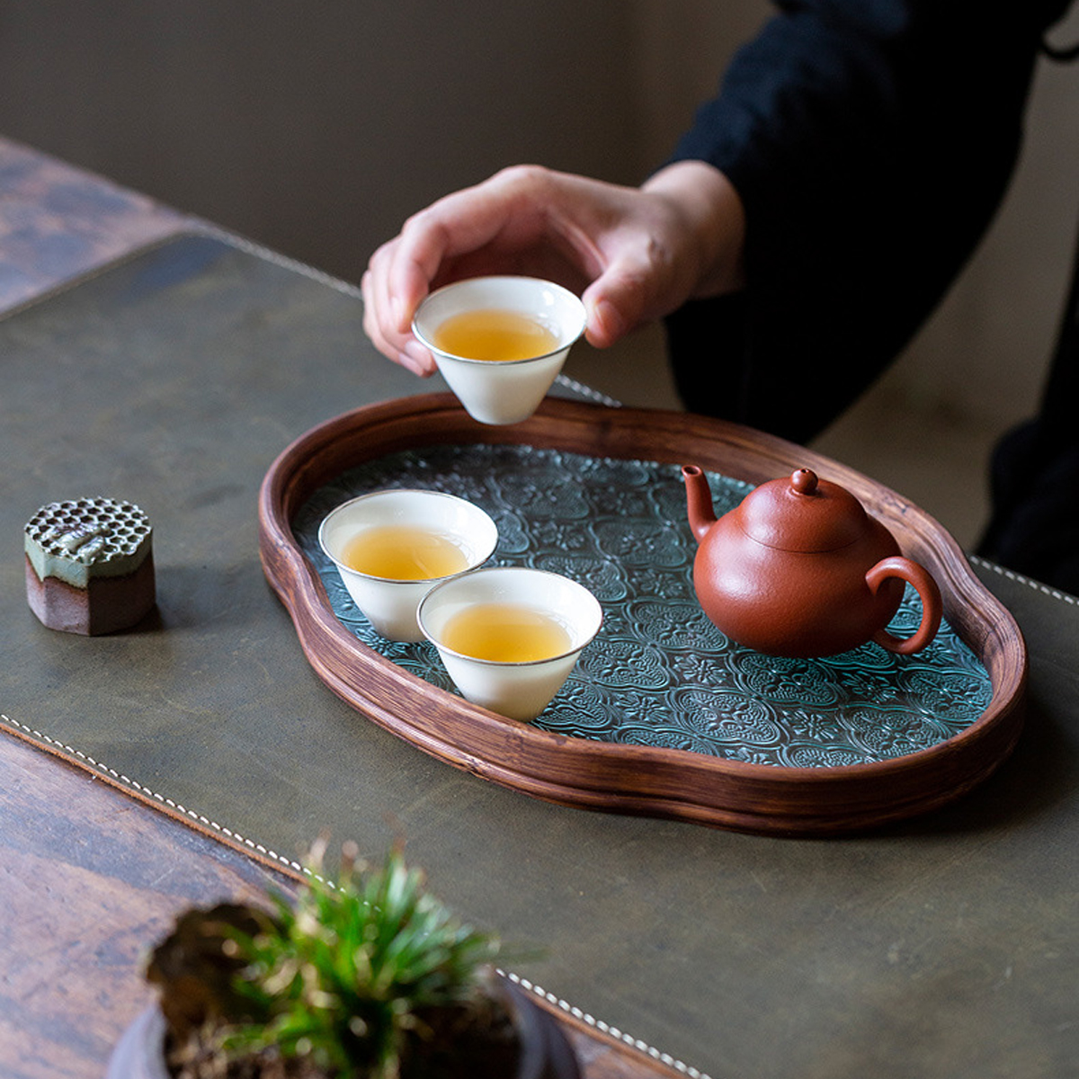 楽天市場】IwaiLoft【花海棠柄】トレー ガラストレイ カフェトレー