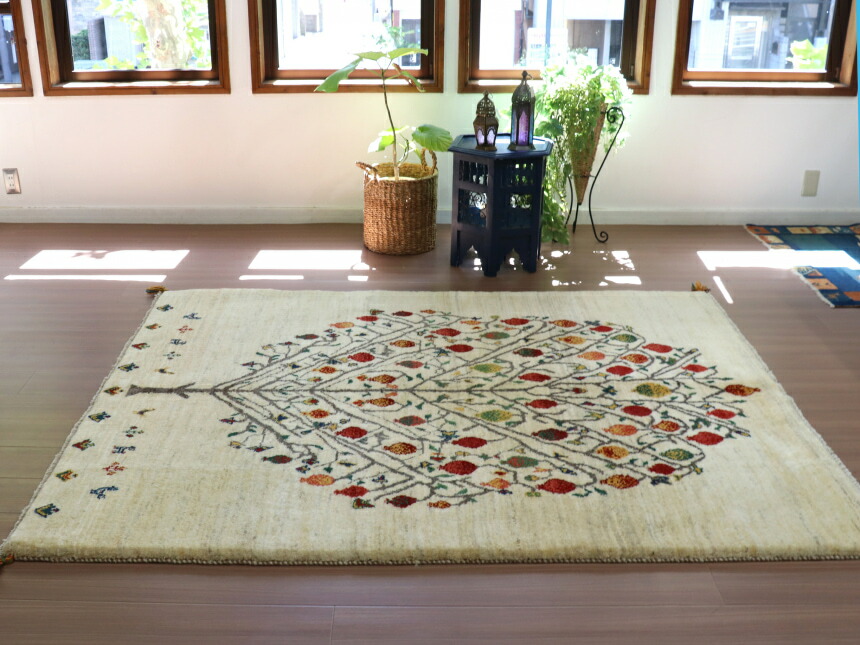 楽天市場】ギャッベ イラン製 カシュガイ族手織り 200×155cm