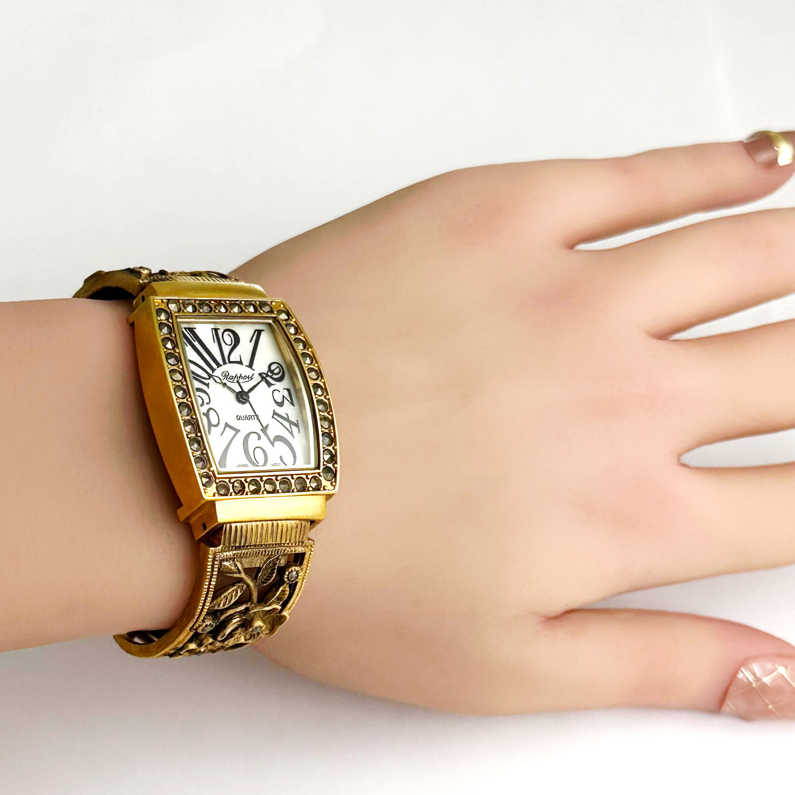 楽天市場】アンティーク風のゴールドバングル 腕時計 レディース