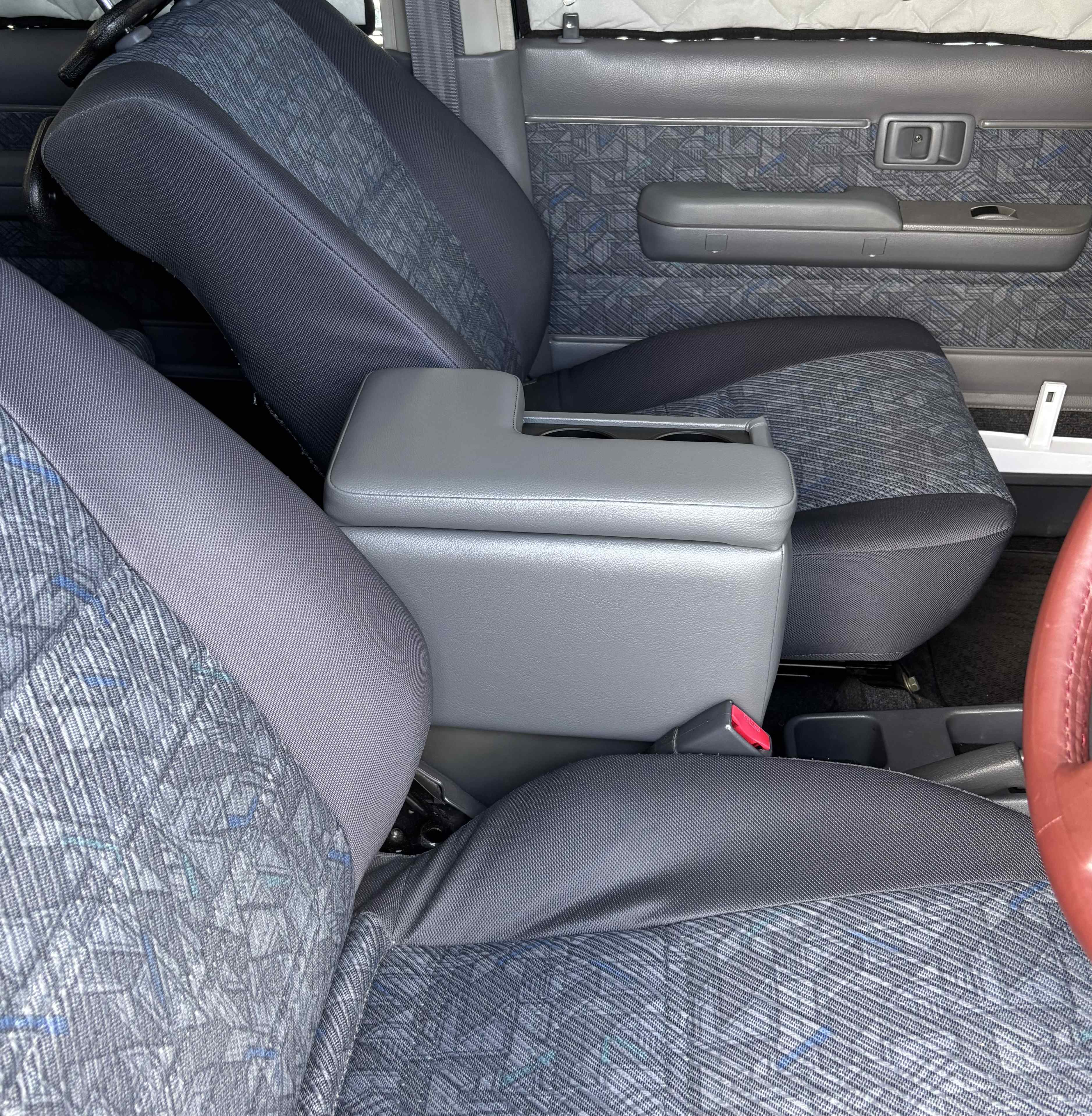 楽天市場】TME ランクル70 専用 (～2004 全型式対応) アームレスト