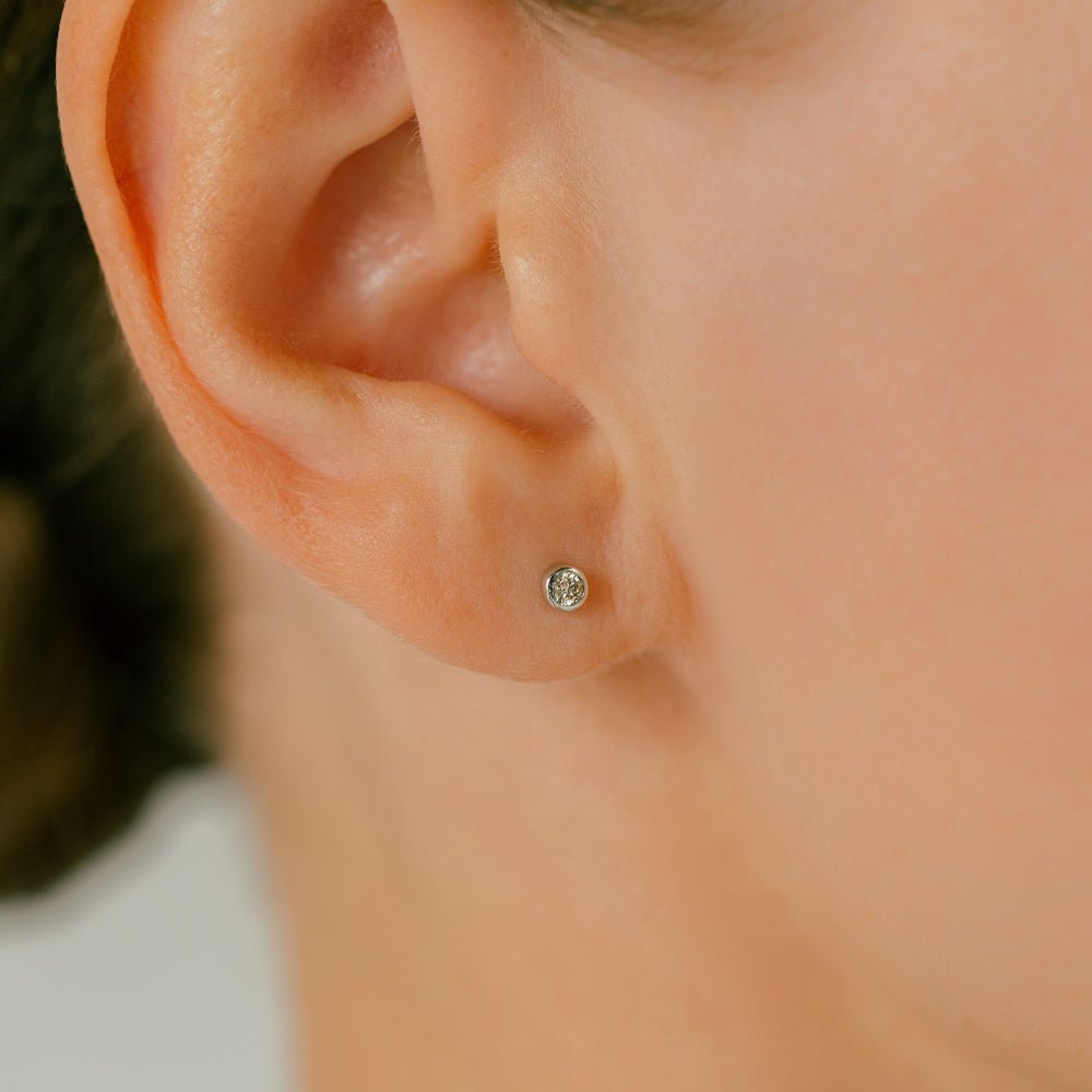 楽天市場】K18/PT デイリーセット ダイヤモンド ボディピアス │ 16G