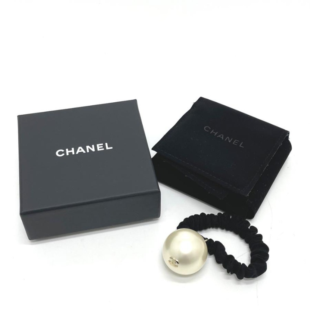 楽天市場】CHANEL シャネル CC ココマーク シュシュ F22V ヘアゴム