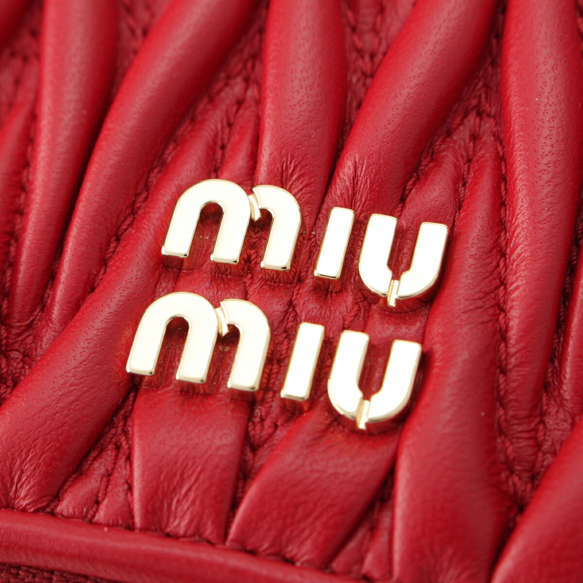 楽天市場】ミュウミュウ MIUMIU マテラッセ レザー ギャザー デザイン