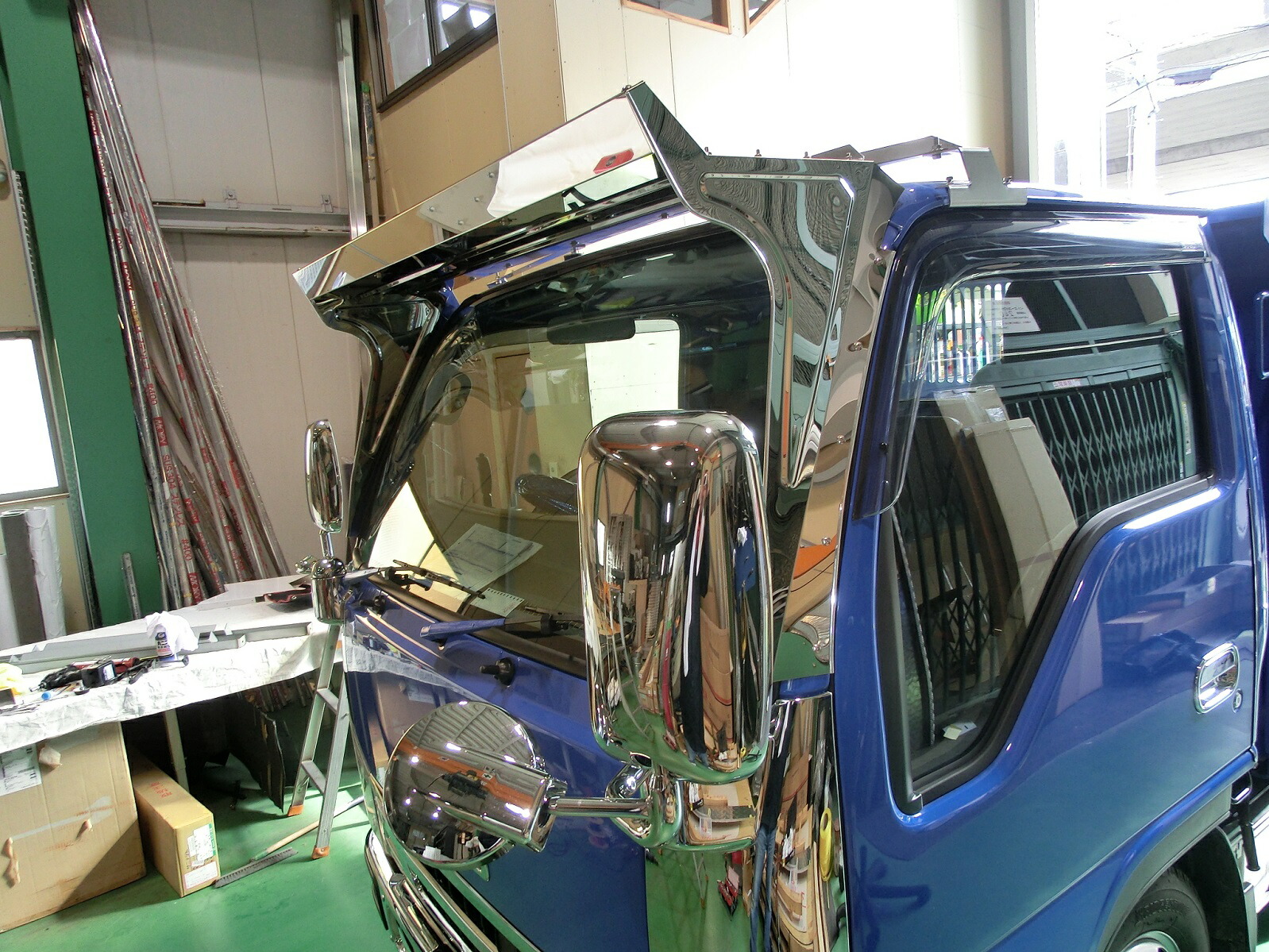 楽天市場】いすゞ2t 07エルフ標準巾 ローキャブ フロントバイザー（N