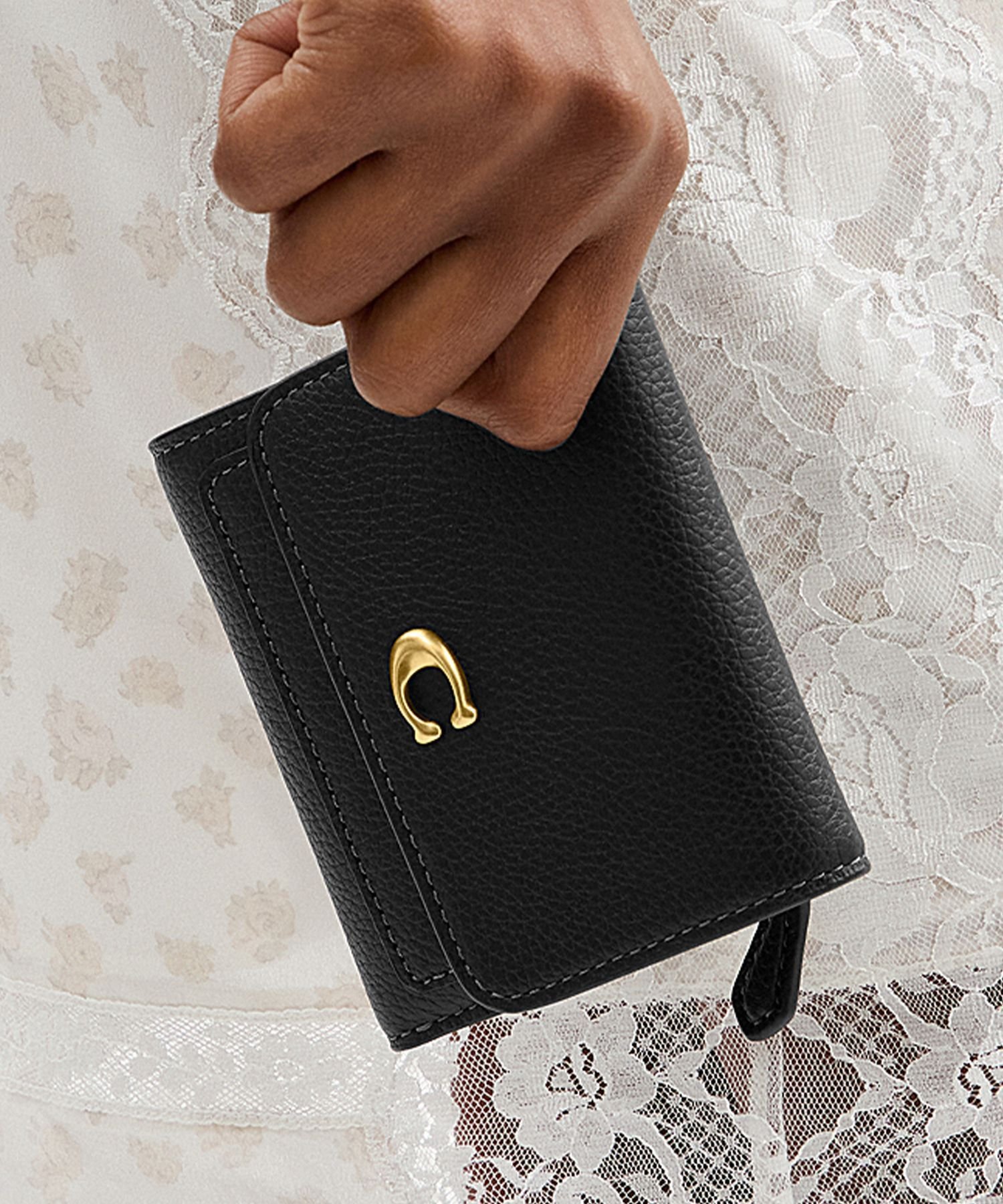 COACH OUTLET｜【公式】オリガミ スモール トライフォールド