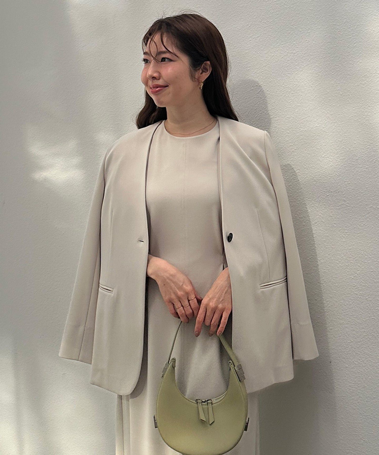 UNFILO｜【セレモニー】BEAUTY MOVE ボタン付き ノーカラージャケット