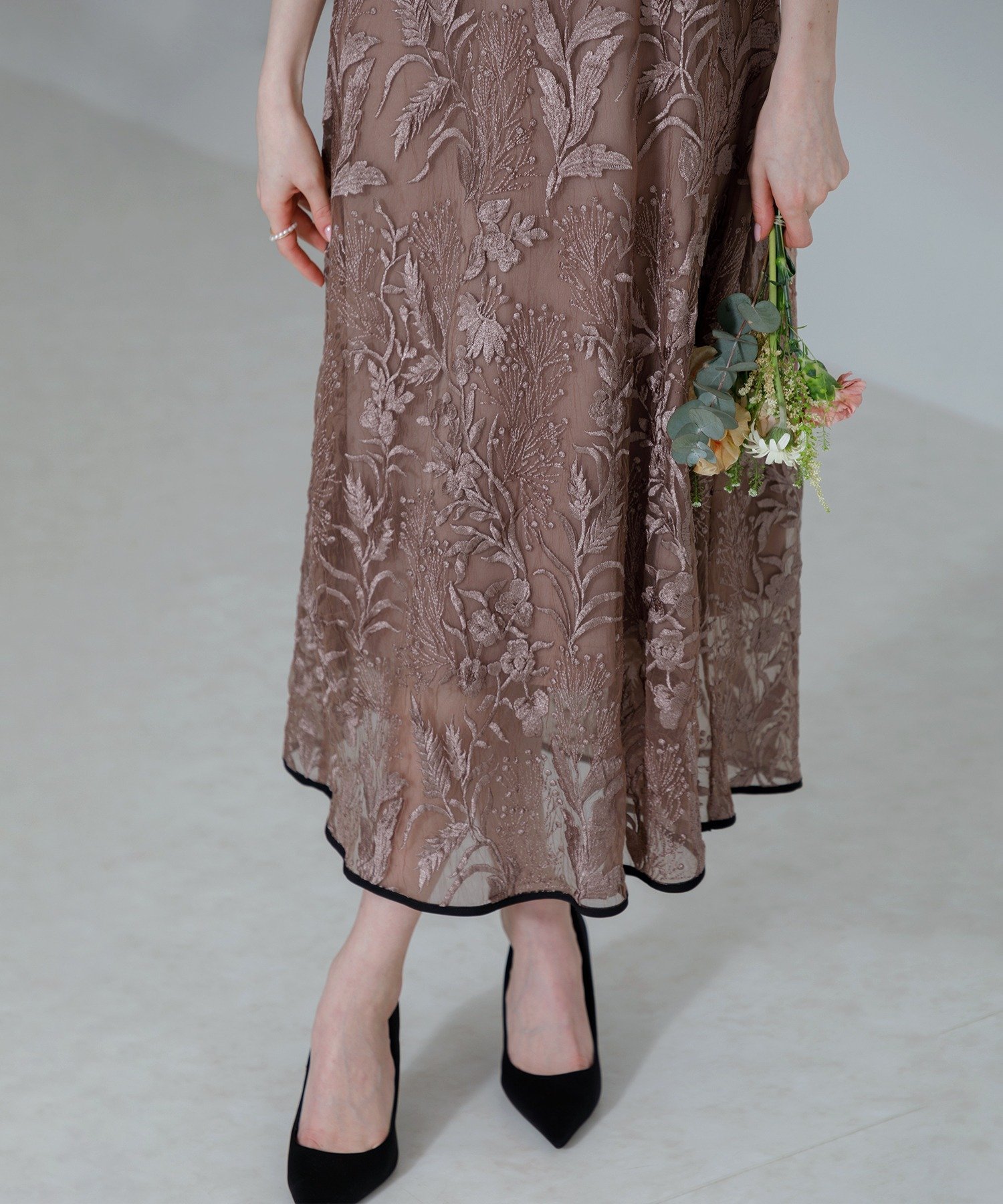 Leja｜LEJA-花柄刺繍レースチュールパフスリーブAラインワンピース