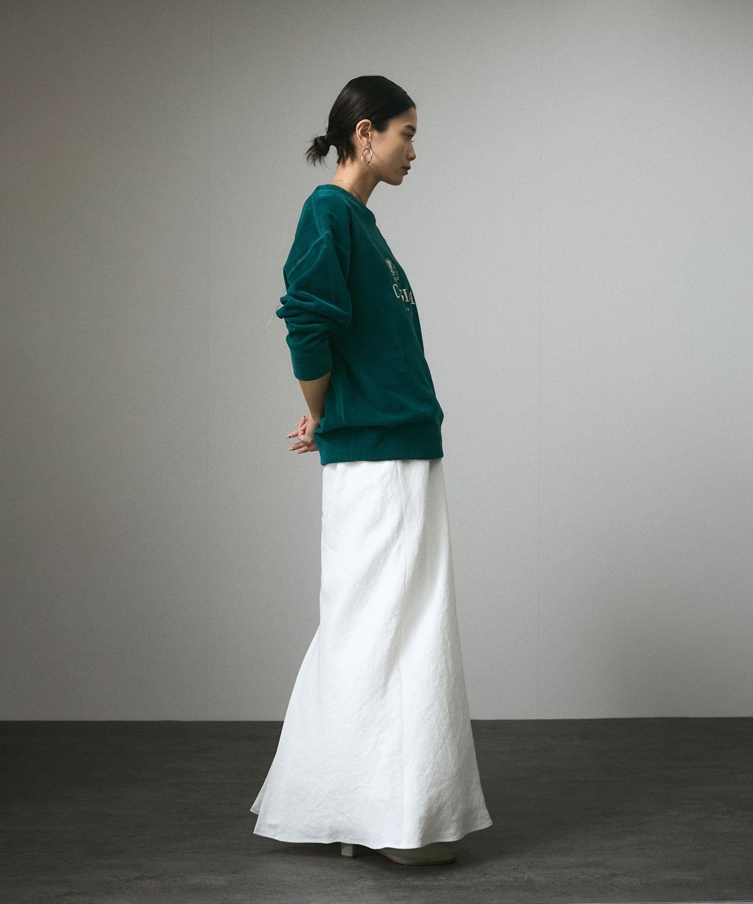 SALON adam et rope'｜刺繍ロゴスウェット -CreamyCotton /クリーミー