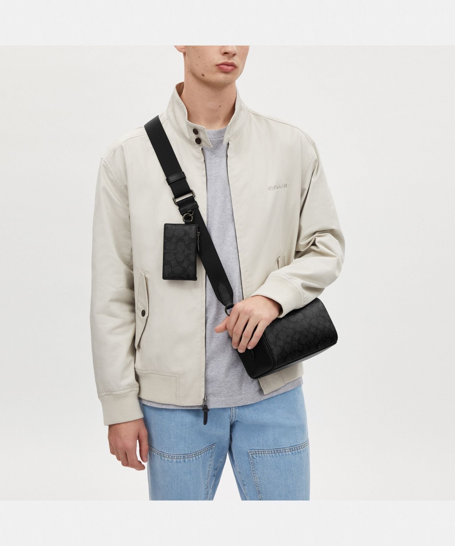 COACH OUTLET｜【公式】アクセル クロスボディ バッグ・シグネチャー