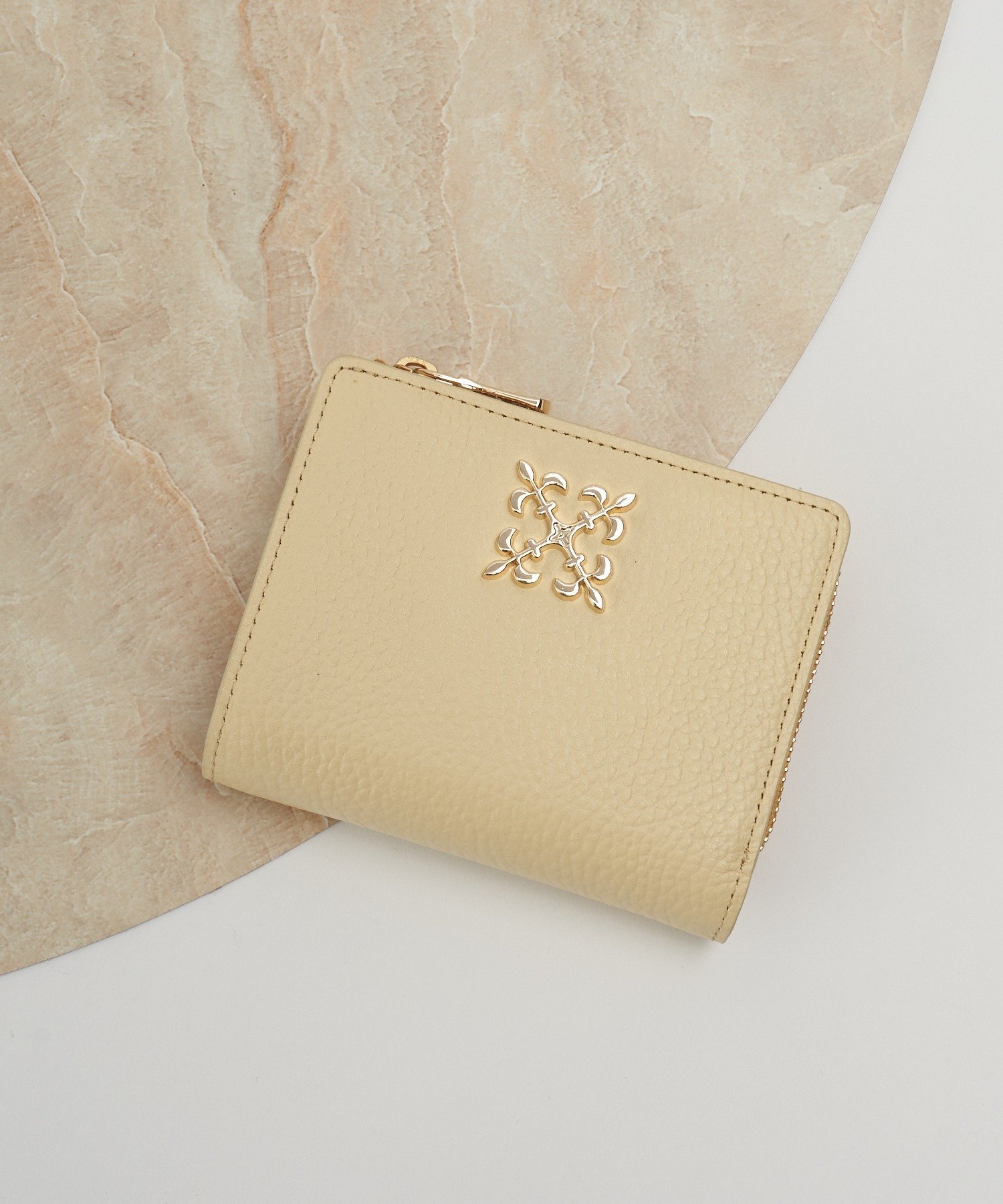 russet｜モノグラムプレートハーフウォレット | Rakuten Fashion(楽天