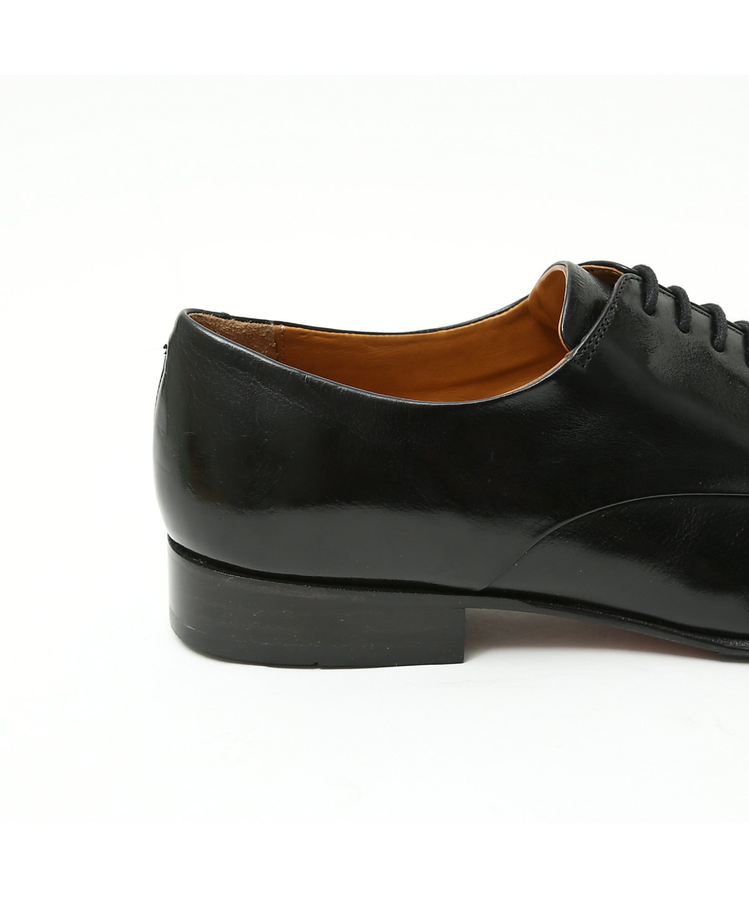 alfredoBANNISTER｜セミスクエアトゥ 外羽根 プレーントゥシューズ