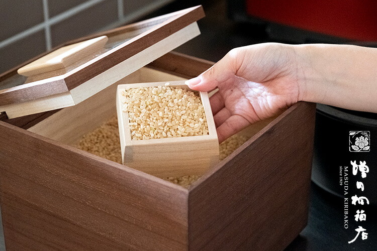 楽天市場】【特典付】増田桐箱店 米びつ 黒（柿渋 5kg （中身が見える