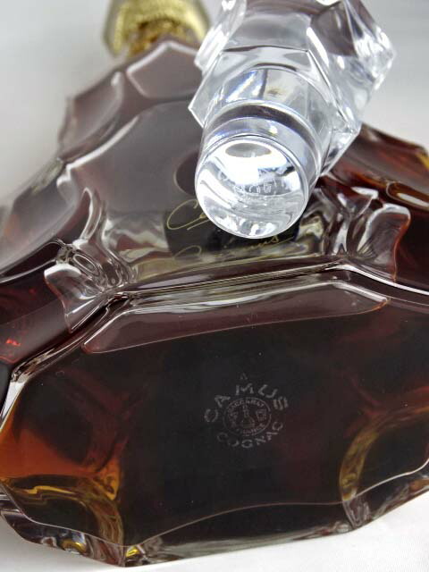 楽天市場】【送料込み】 カミュ ジュビリー バカラ 700ml 40度 外箱