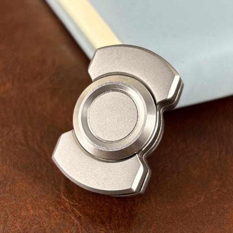 楽天市場】ハンドスピナー 超 小型 Hand spinner 指スピナー 玩具