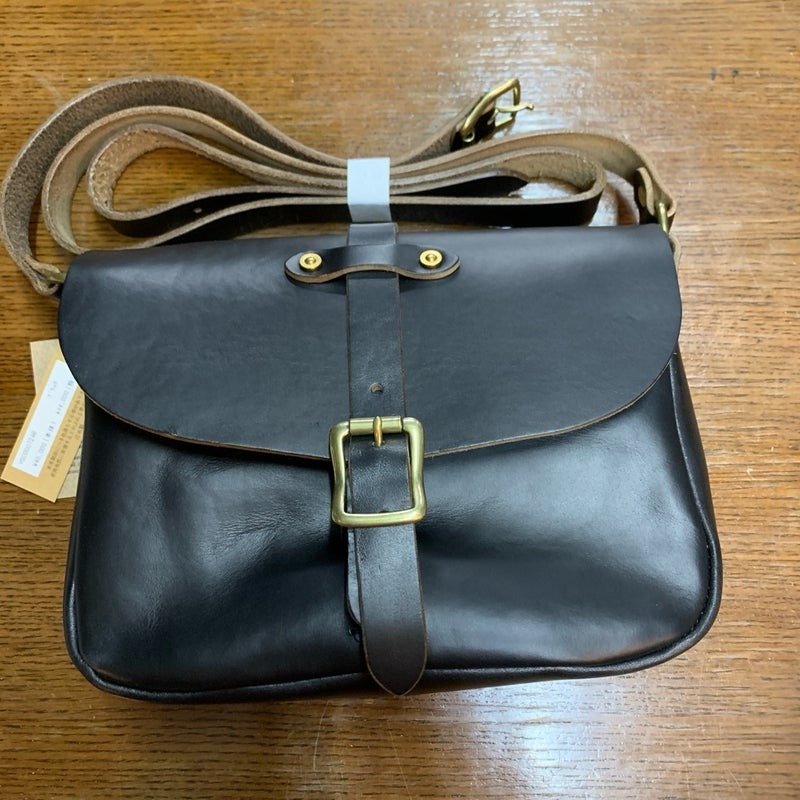 楽天市場】アートブラウン製 クロムエクセルレザー ポストマンバッグ