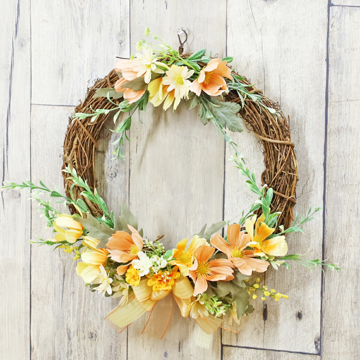 楽天市場】造花 秋風きらめくコスモスのリースアレンジ 秋のアレンジ