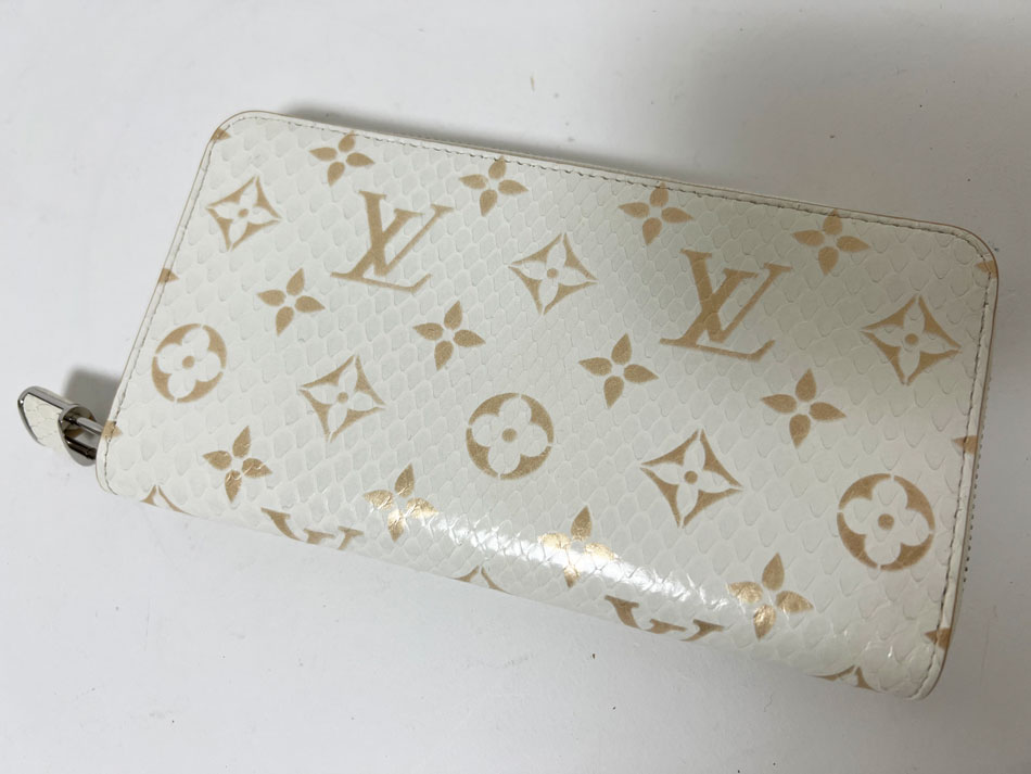 楽天市場】LOUIS VUITTON ルイヴィトン パイソン ジッピーウォレット