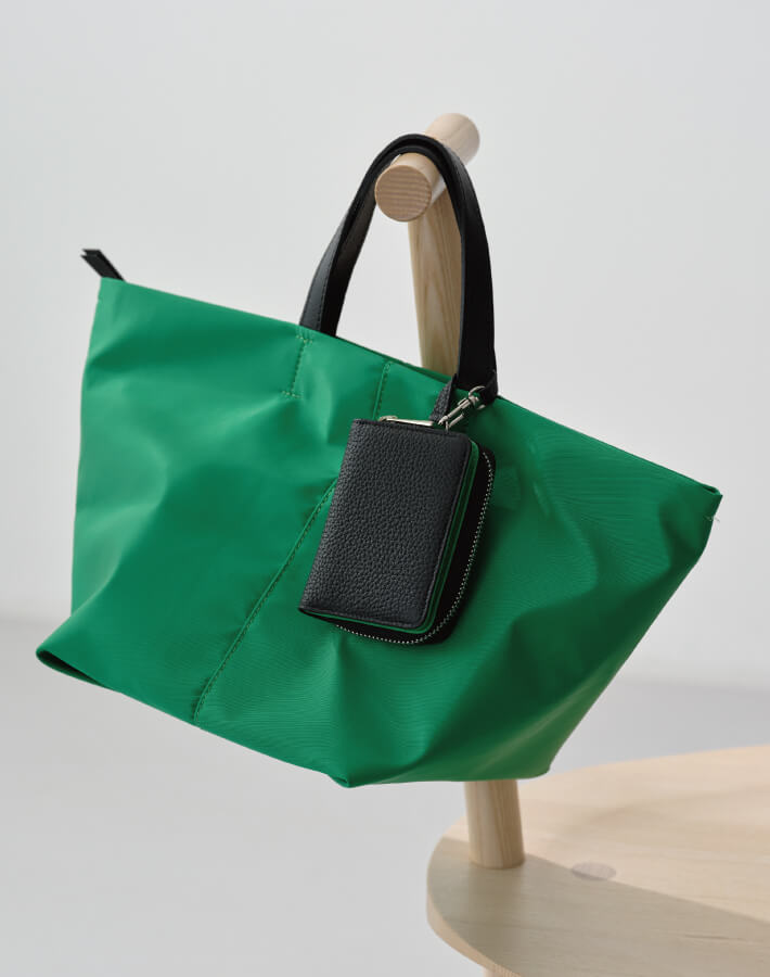 楽天市場】【P5倍☆3/11迄】リアルレザーハンドルナイロントートバッグ