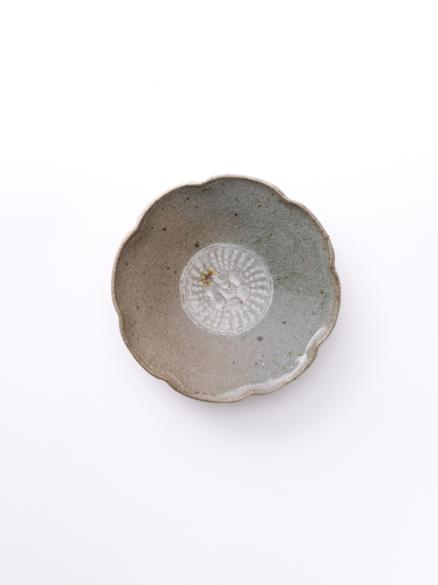 樫灰輪花三島四寸半皿 | 商品 | つたう