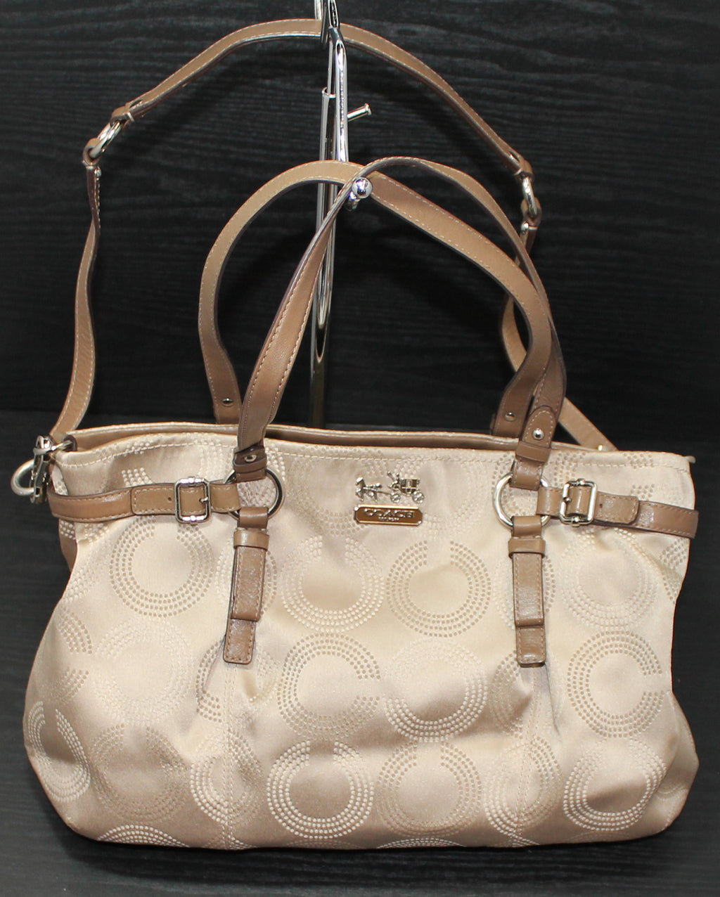 CB01444-a_1024x.jpg?v=1741133993