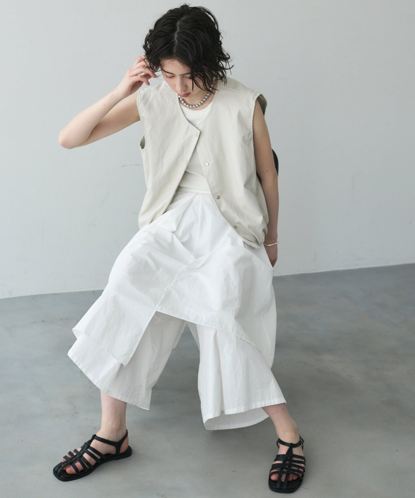 ビーガンレザーバルーンベスト | Trish