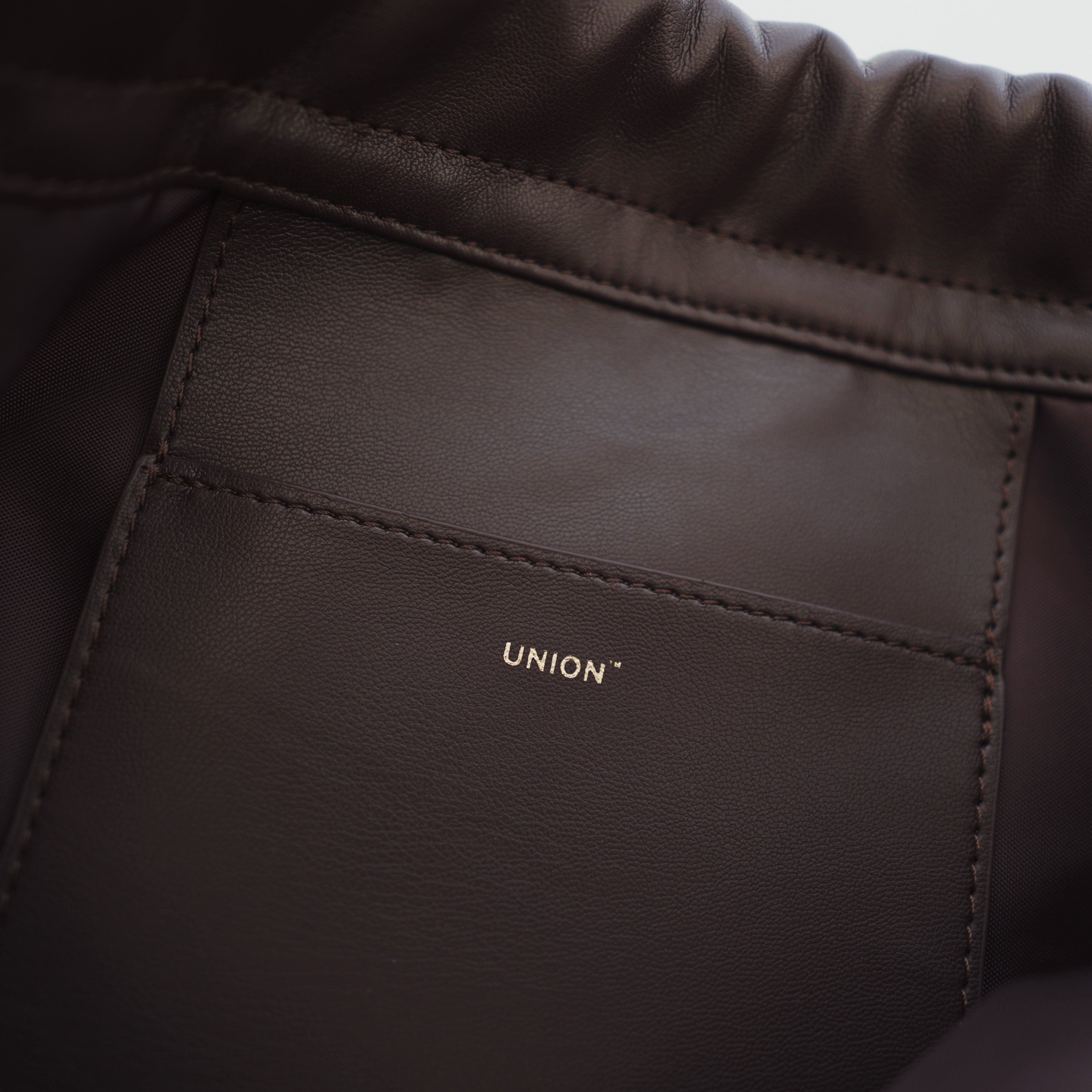 Union Backpack (M's Black Berry) ユニオンバックパック (エムズ