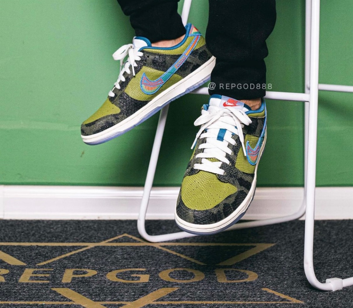 Nike】Dunk Low PRM “SiEMPRE Familia”が国内1月29日に発売予定 | UP