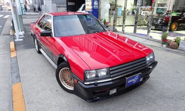 鉄仮面の愛称で知られているR30スカイラインの魅力とその歴史