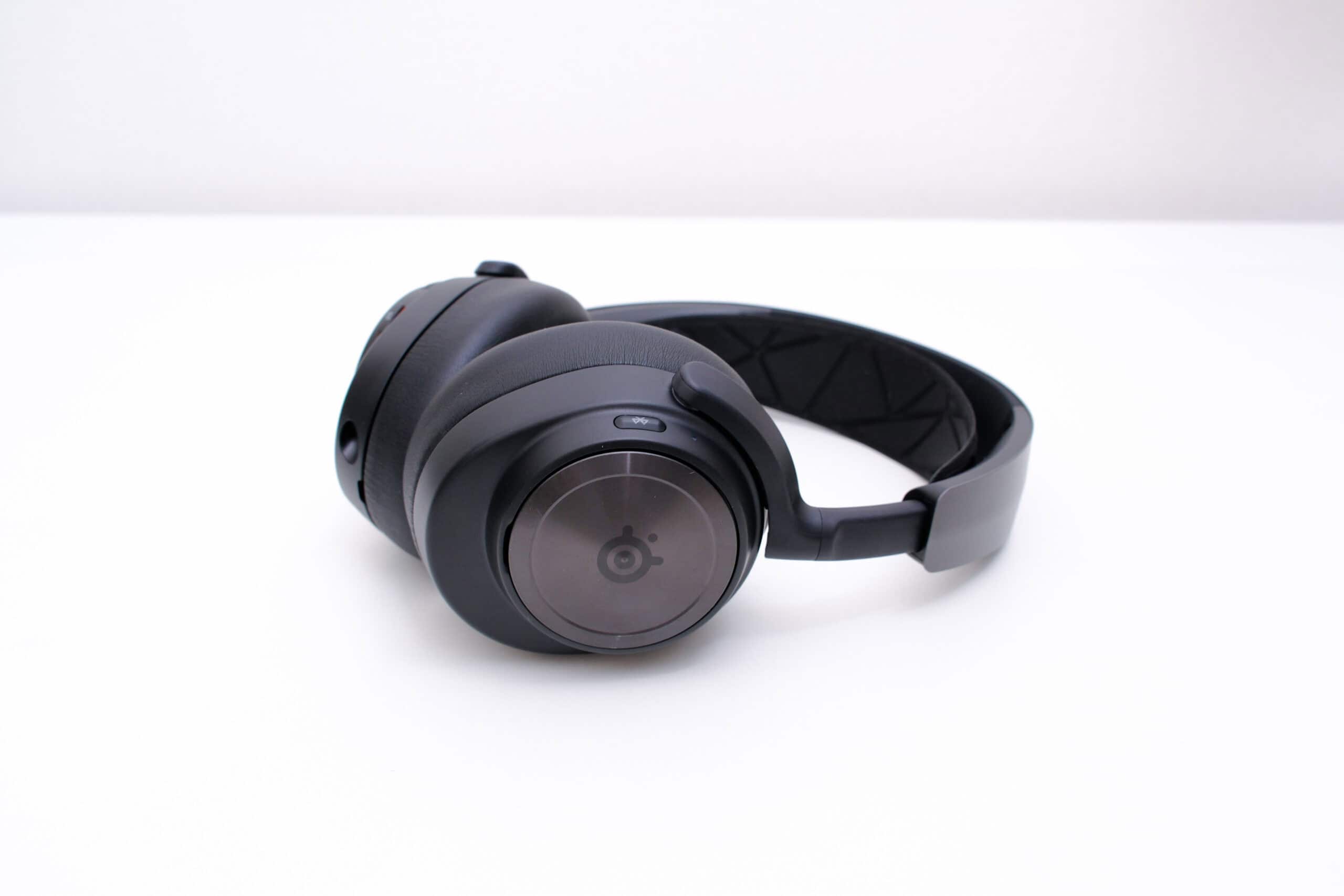 SteelSeries Arctis Nova Pro Wirelessをレビュー：従来製品とは一線を