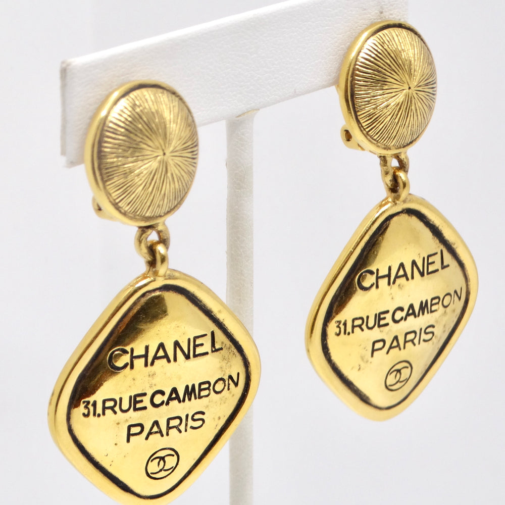 Chanel 31 Rue Cambon CC Gold Tone Clip On Drop Earrings – Vintage