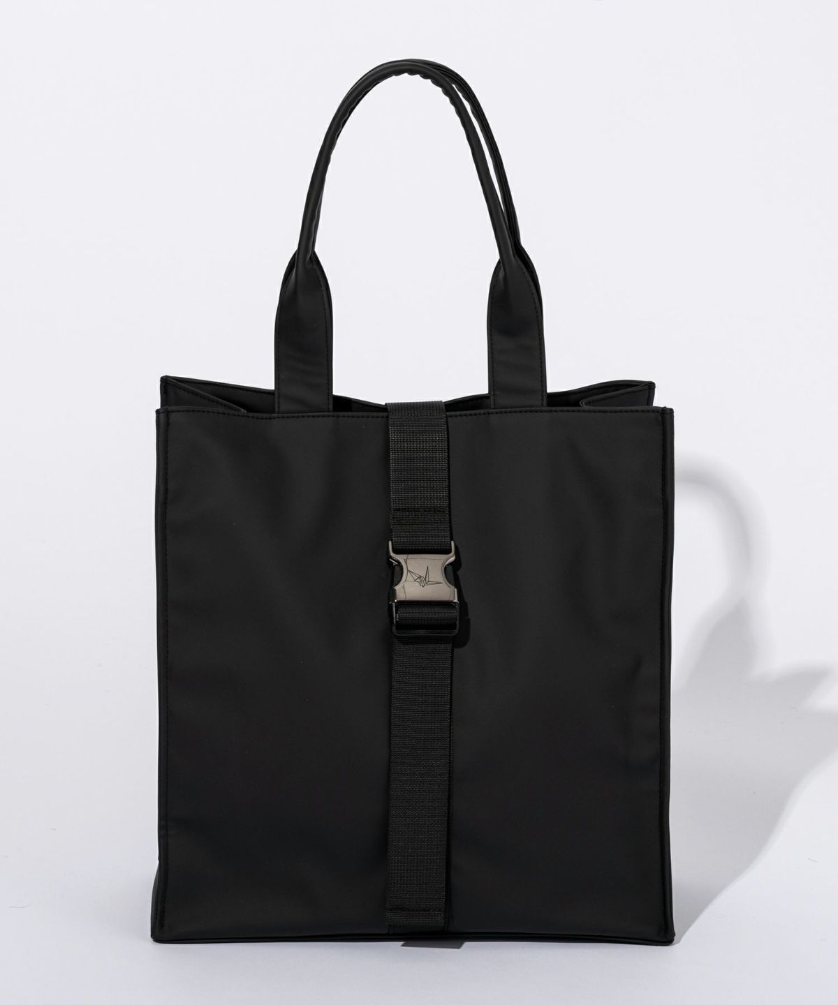 1PIU1UGUALE3 RELAX - シンセティックレザートートバッグ | バック