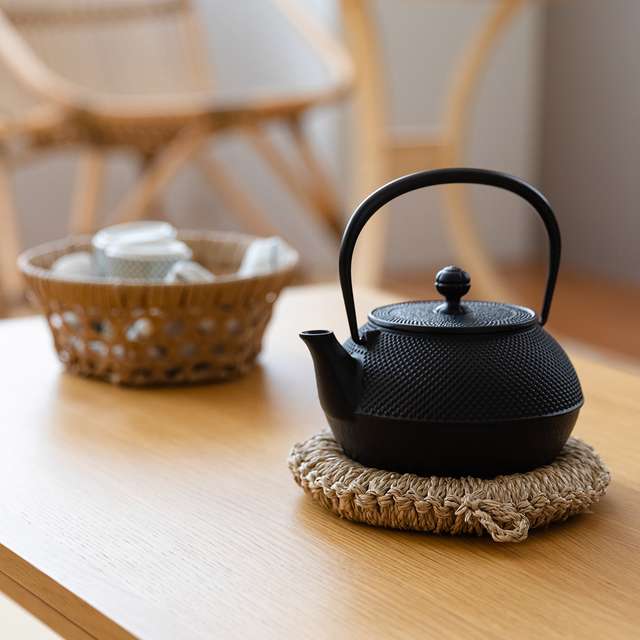 未使用品 南部岩鋳四代目清末作 真作保証 18型九重アラレ 南部鉄瓶