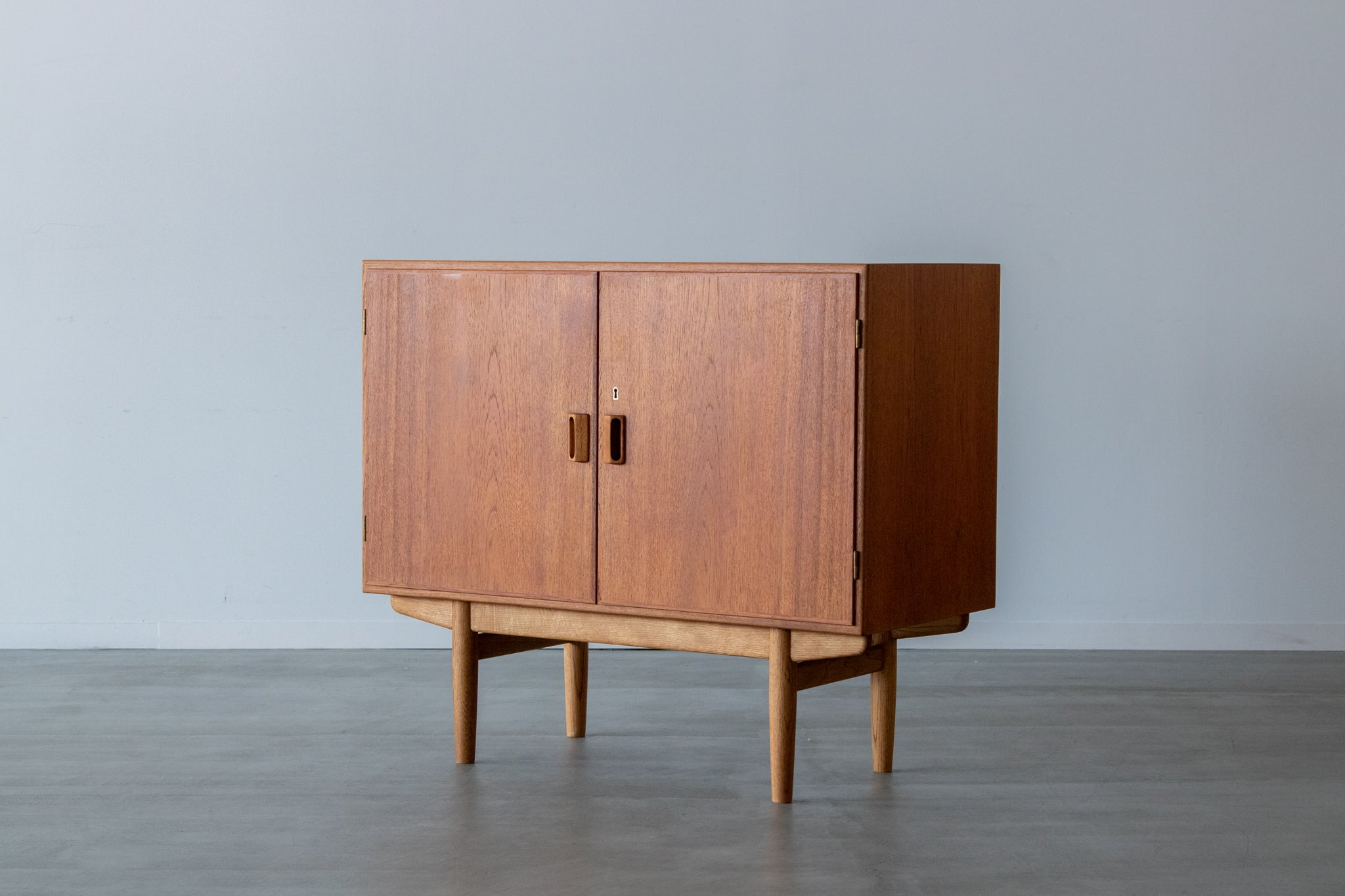 H020 Borge Mogensen｜キャビネット – tefu vintaging-supplies