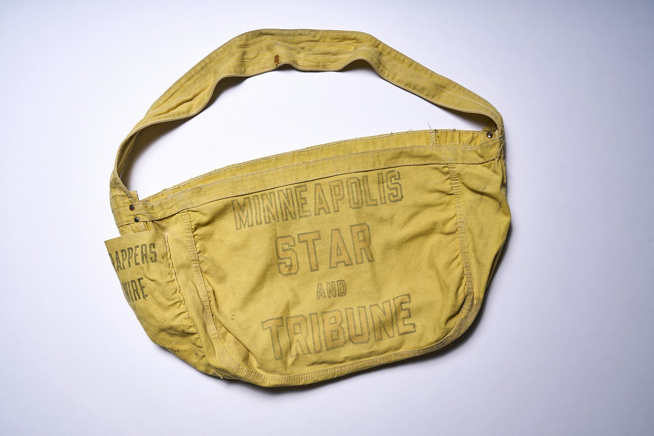 Lightning Newspaper Bag – World Club Lightning